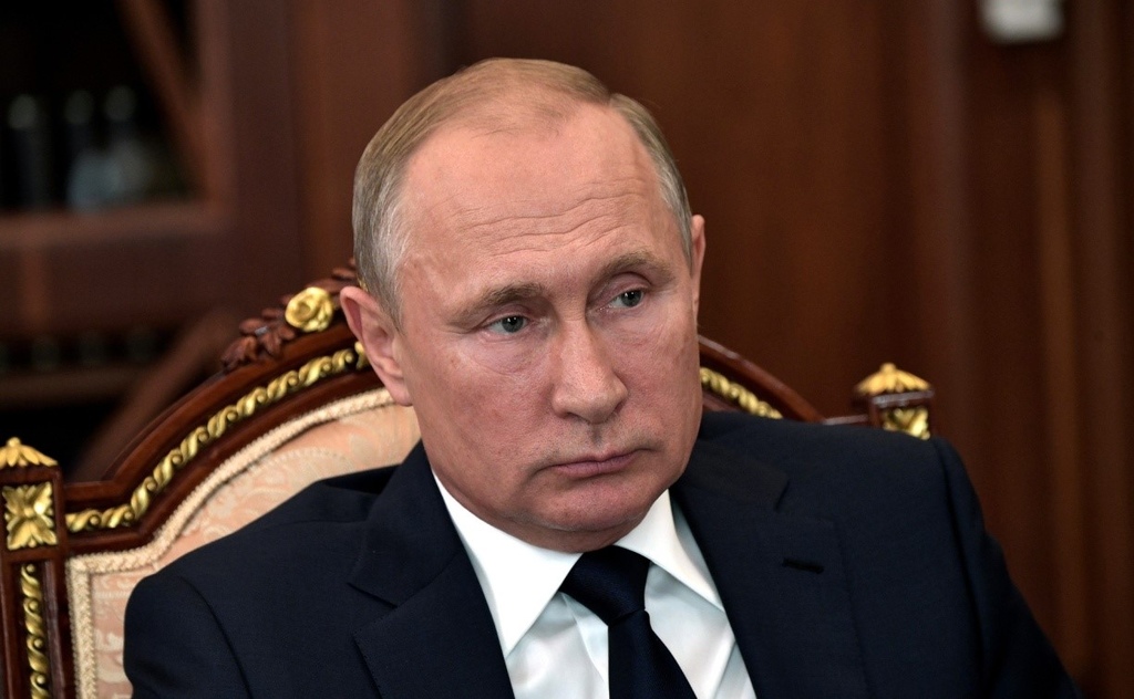Putin and Government’s Popularity Is Dropping in Polls