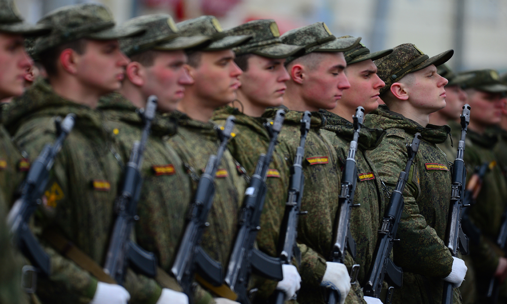 Putin Announces End of Compulsory Military Service in Russia