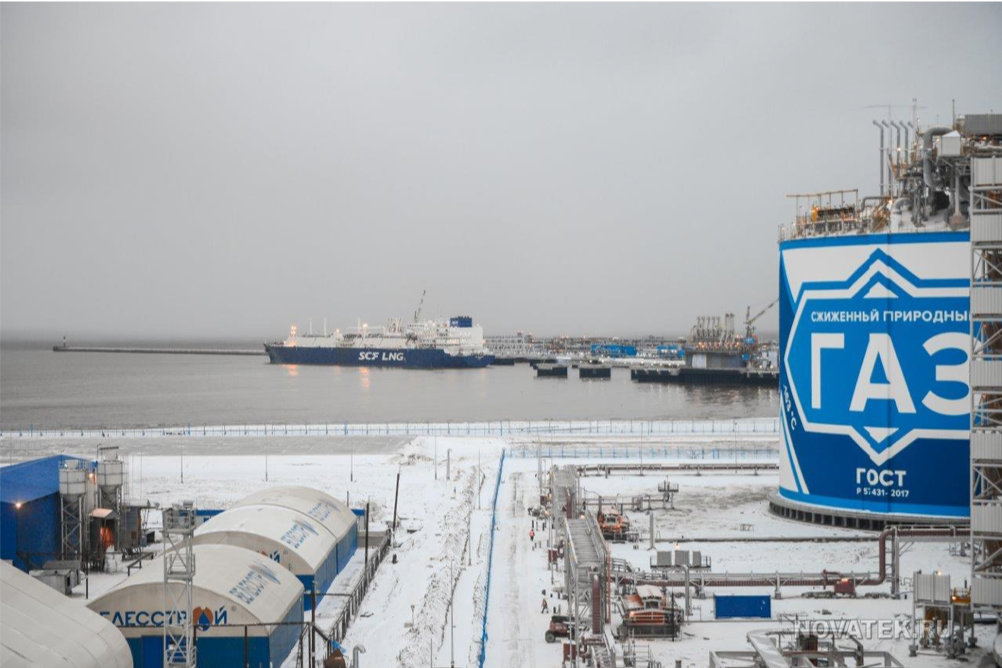 Novatek Seals Arctic LNG 2 Deal with Partners and Subcontractor