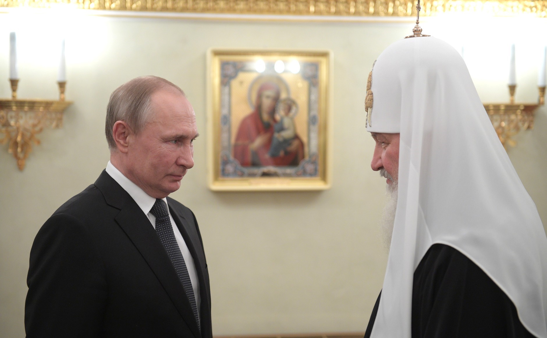 Konstytucyjny przewrót wyhamował. „Najwyższy przywódca” Putin?