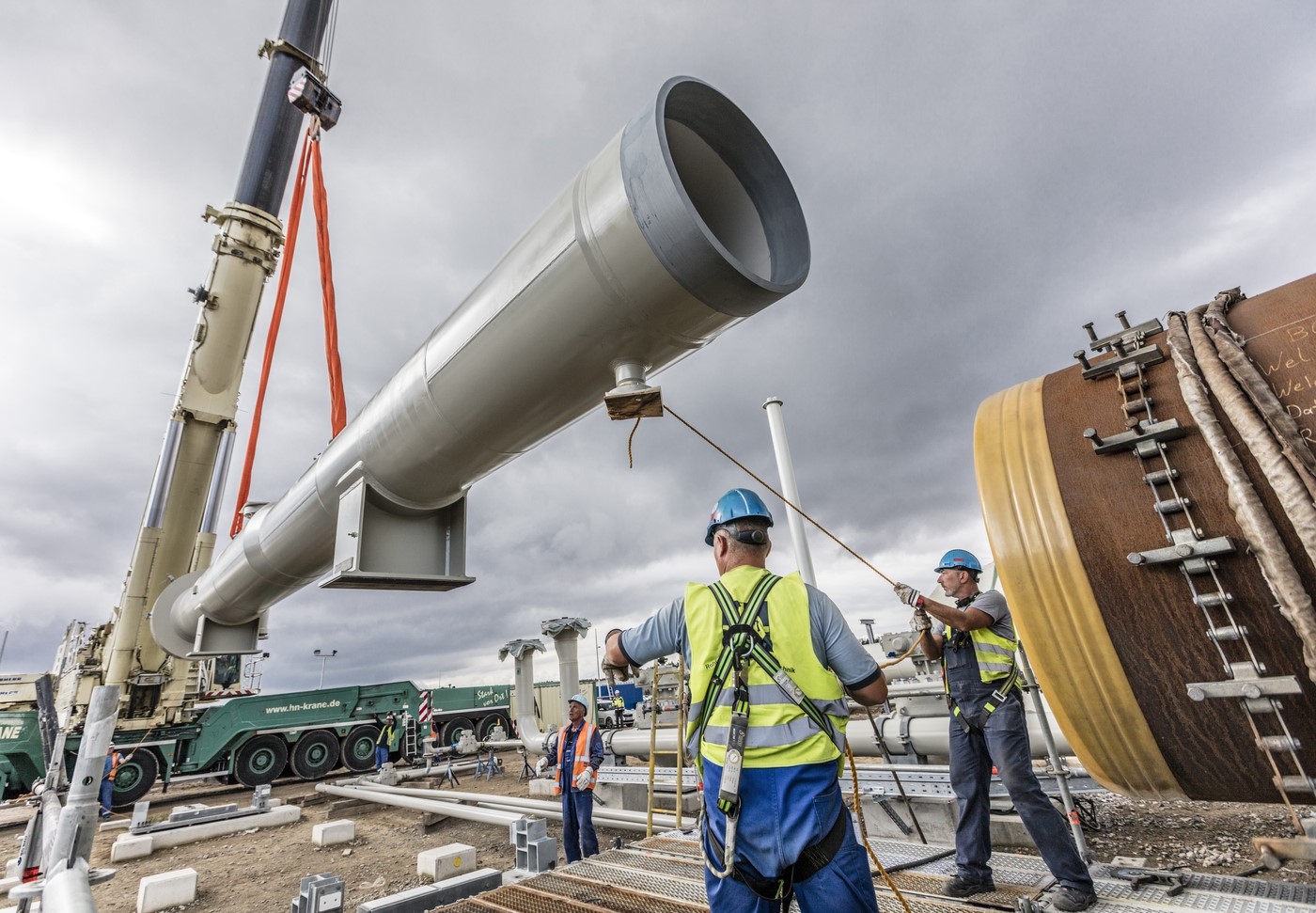 Germany Plays Against Time Over Nord Stream 2