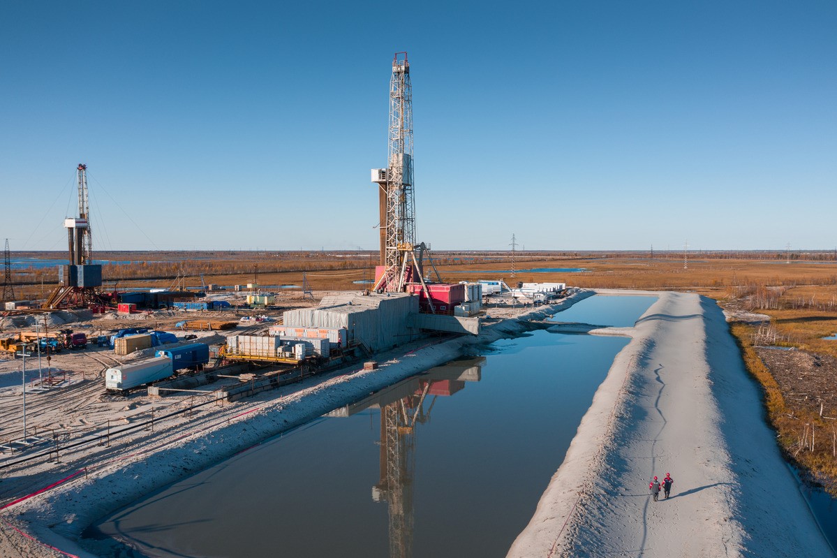 Droga ropa zwiększa opłacalność wydobycia w Rosji